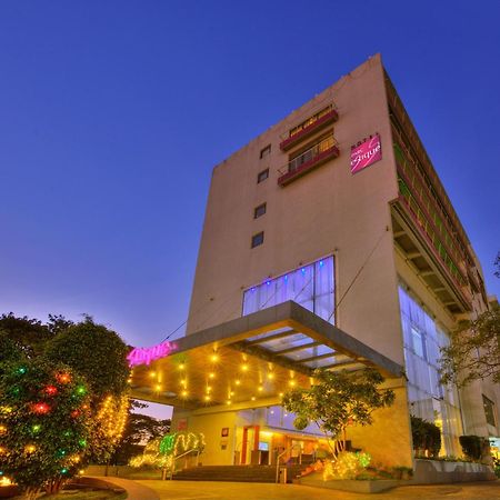Hotel Parc Estique Пюн Екстериор снимка