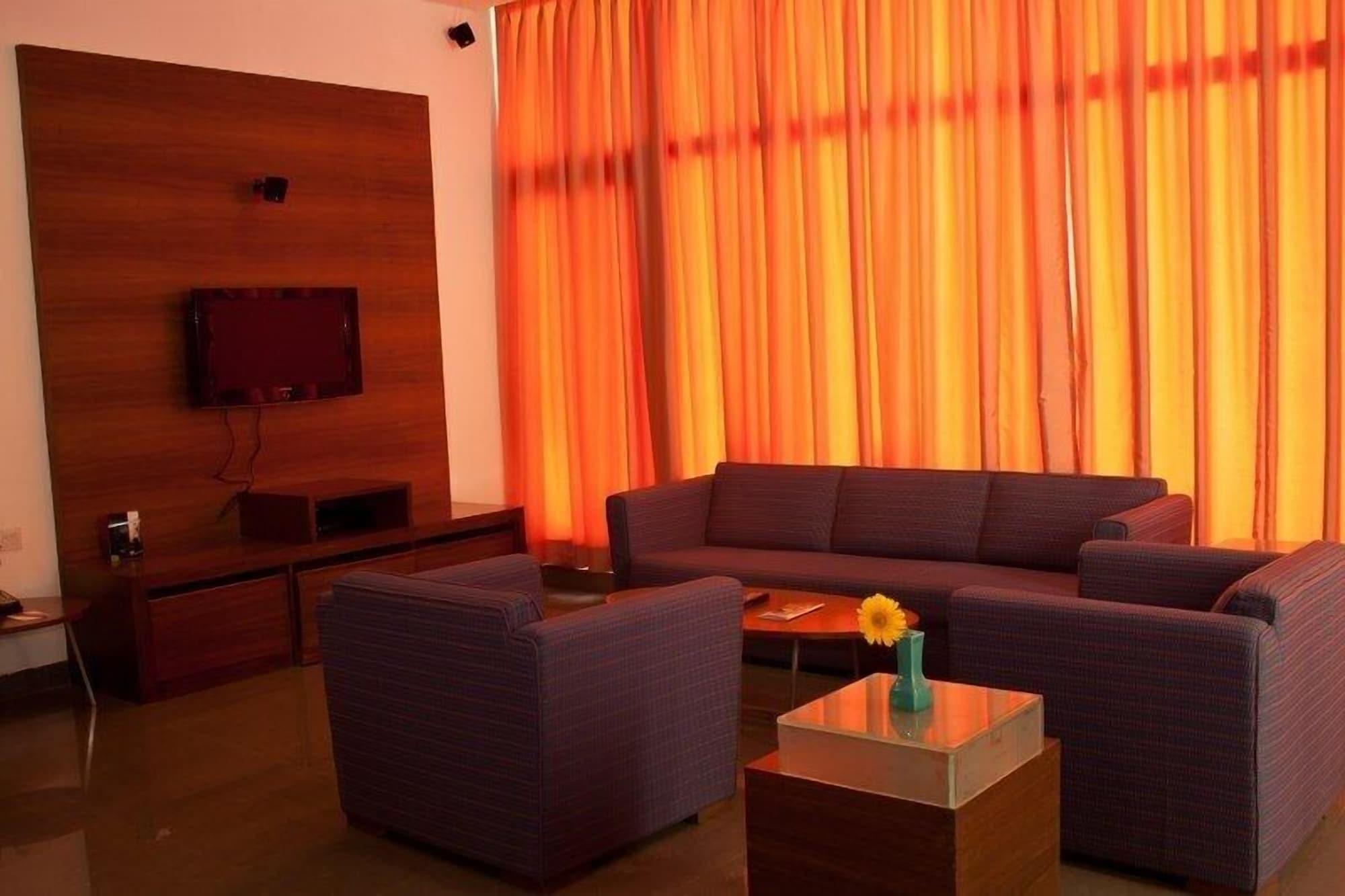 Hotel Parc Estique Пюн Екстериор снимка