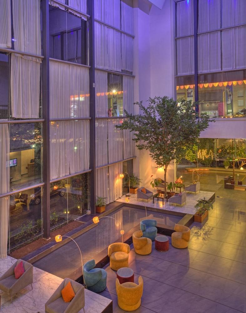 Hotel Parc Estique Пюн Екстериор снимка