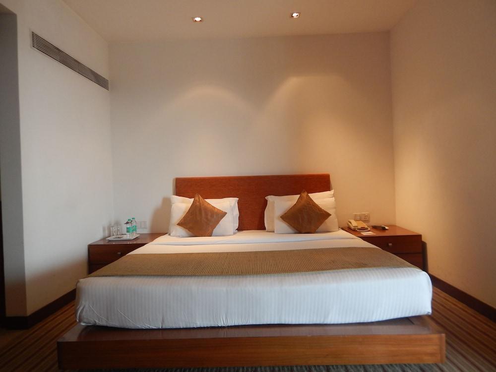 Hotel Parc Estique Пюн Екстериор снимка