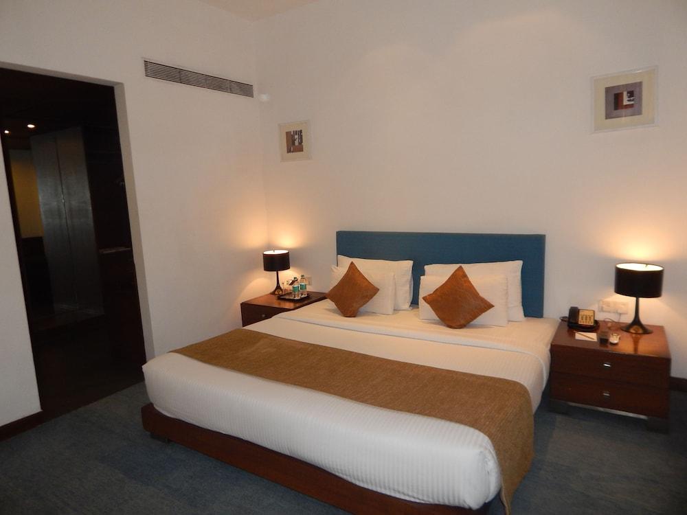 Hotel Parc Estique Пюн Екстериор снимка