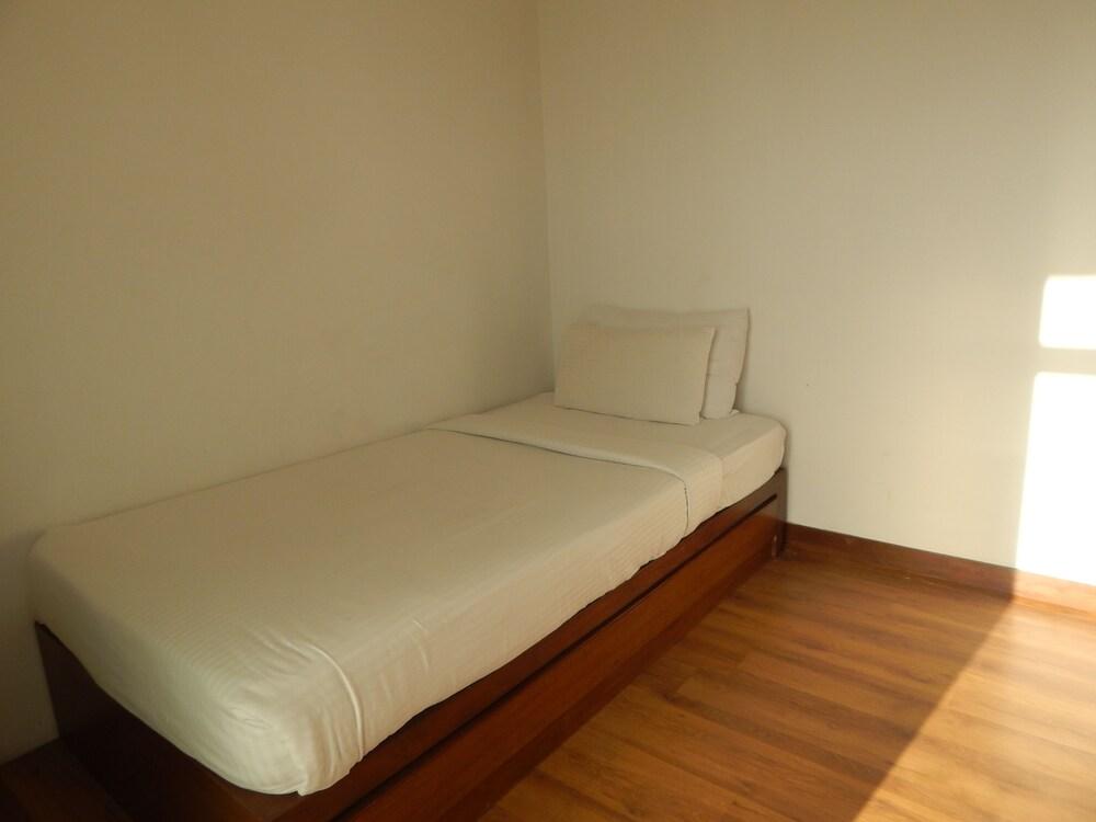 Hotel Parc Estique Пюн Екстериор снимка