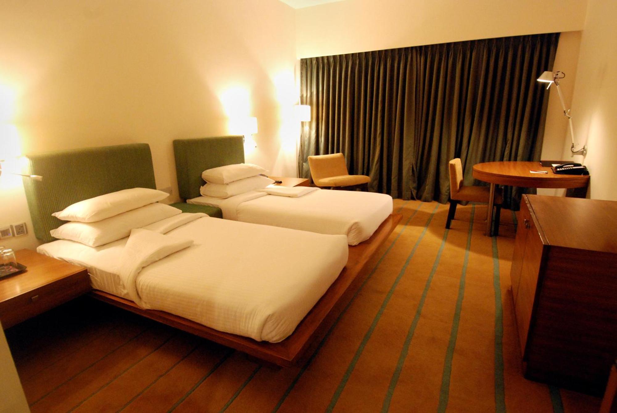 Hotel Parc Estique Пюн Екстериор снимка
