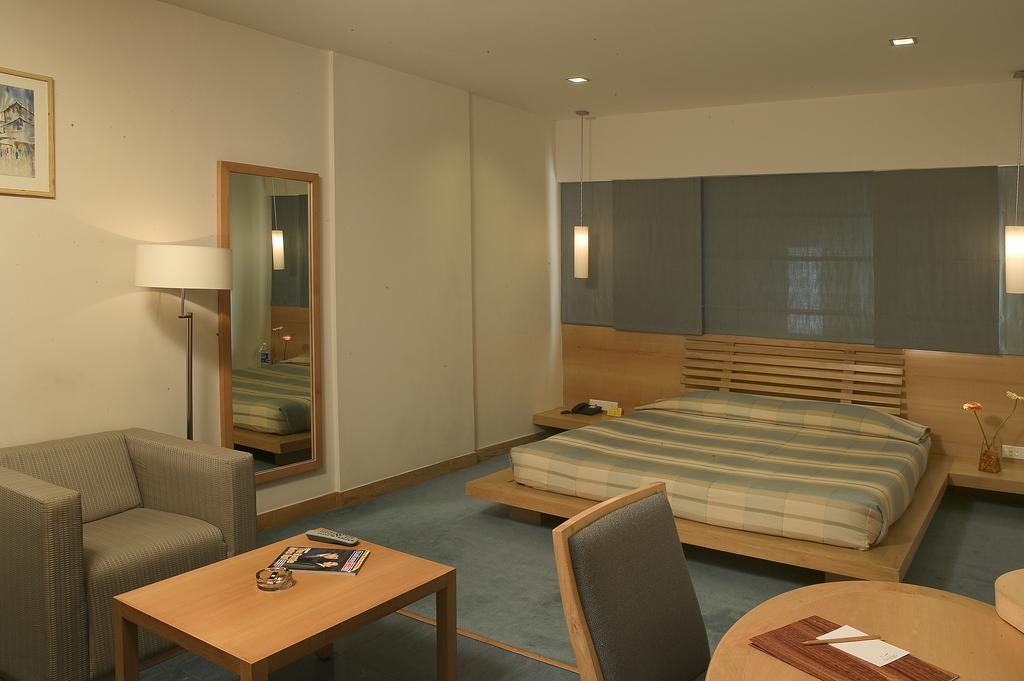 Hotel Parc Estique Пюн Екстериор снимка